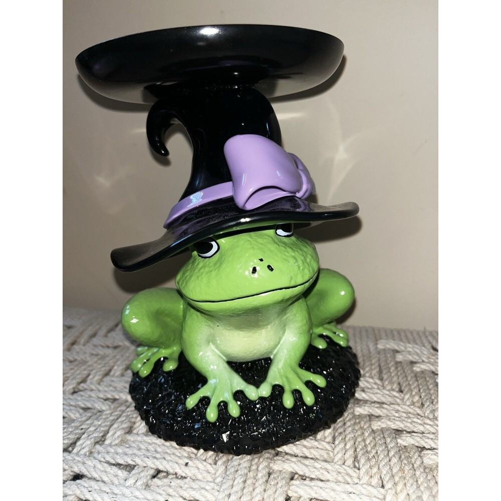 Bath & Body Work Magical Witch Frog 3-Wick Candle Holder Pedestal 2025 HALLOWEEN